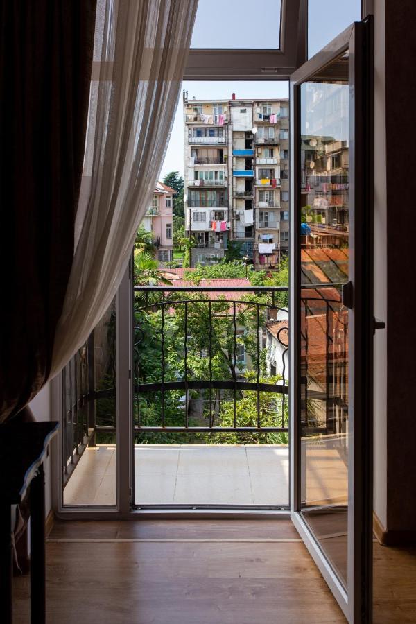 Apartments In The Historical Center Of Batumi, Near The Seaside Park المظهر الخارجي الصورة