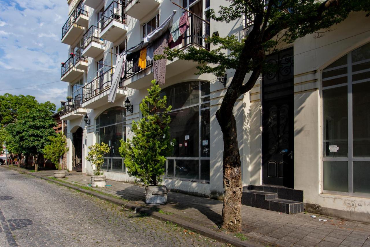 Apartments In The Historical Center Of Batumi, Near The Seaside Park المظهر الخارجي الصورة