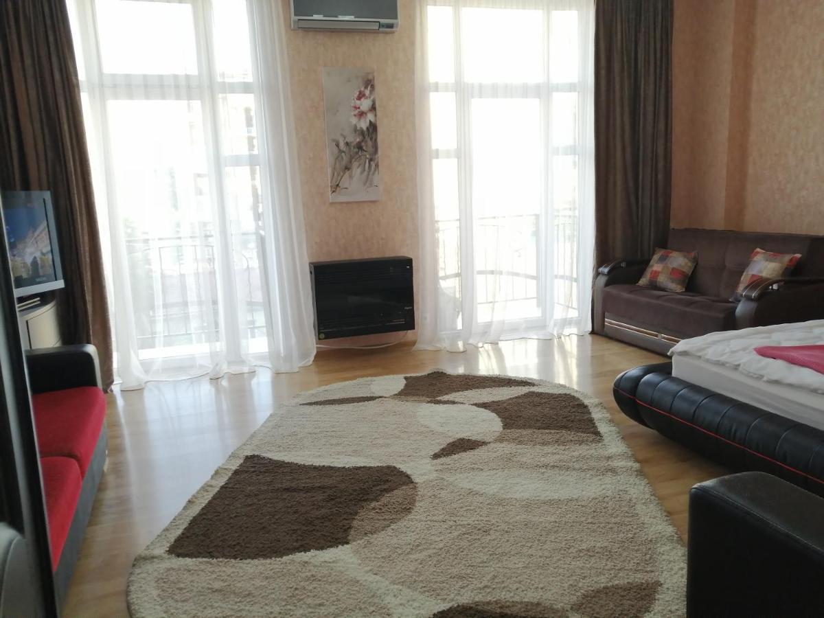 Apartments In The Historical Center Of Batumi, Near The Seaside Park المظهر الخارجي الصورة